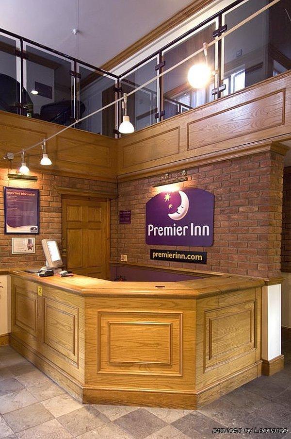 Premier Inn ทอนบริดจ์ ภายนอก รูปภาพ